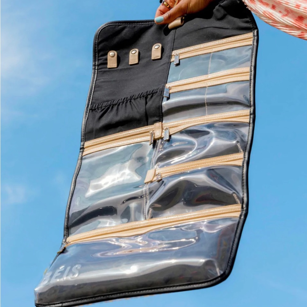 Beis “The Hanging Jewelry Case” in Black